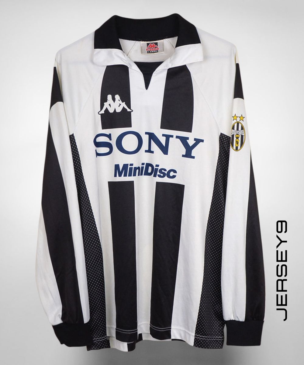 1997-1998 Juventus Kappa Long Sleeve Home jersey